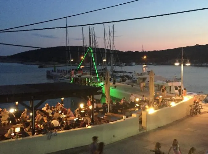 Il Blu Direkt Am * Martinšćica